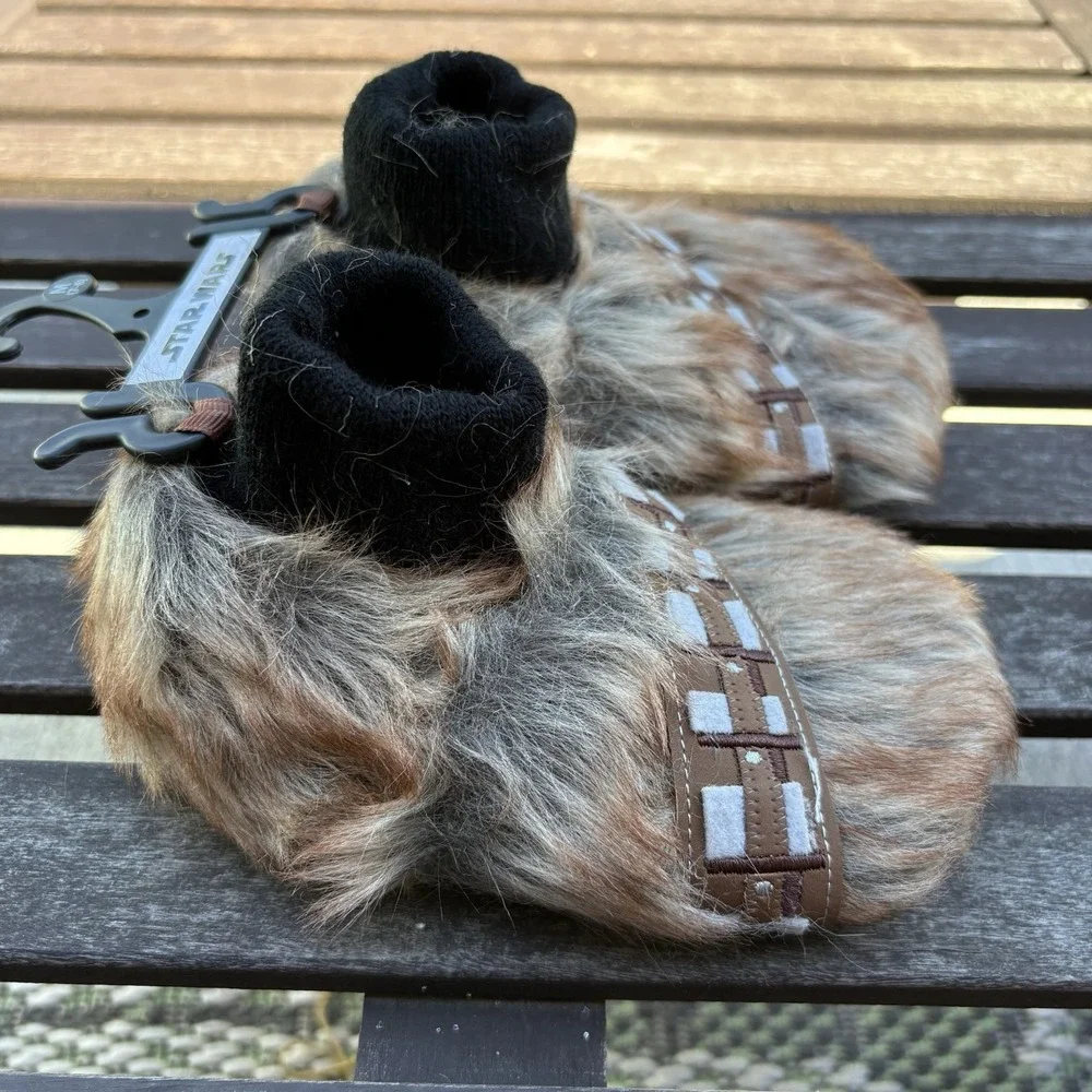 NWT Disney Star Wars Slippers Chewbacca  TODDLER / KIDS Brown Faux Fur Sz M 7-8